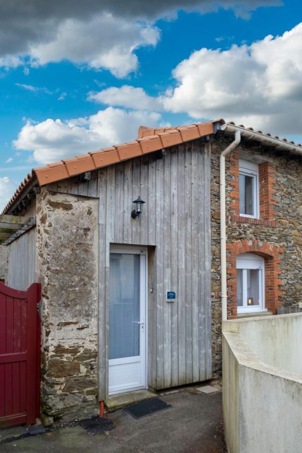 Ferienwohnung Le Duplex A Mimine Le Pin-en-Mauges Exterior foto